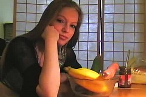 Beauty gets her pussy pumped Porn