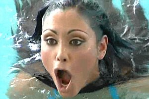 裸体老太婆肉体洗澡 Porn